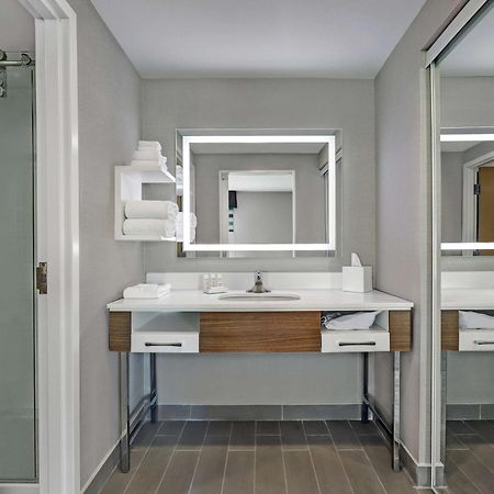 Hampton Inn & Suites Бельвиль Экстерьер фото