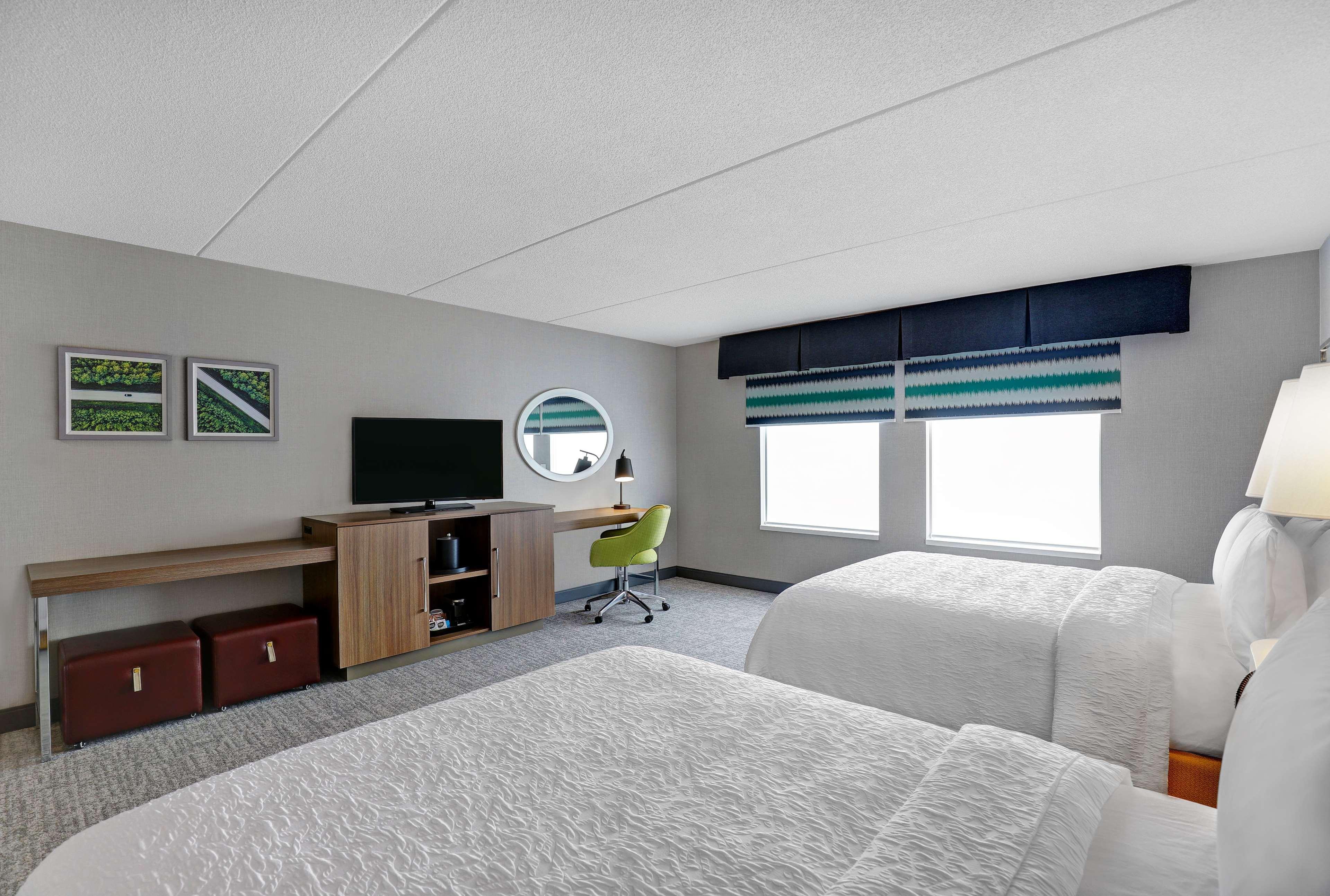 Hampton Inn & Suites Бельвиль Экстерьер фото