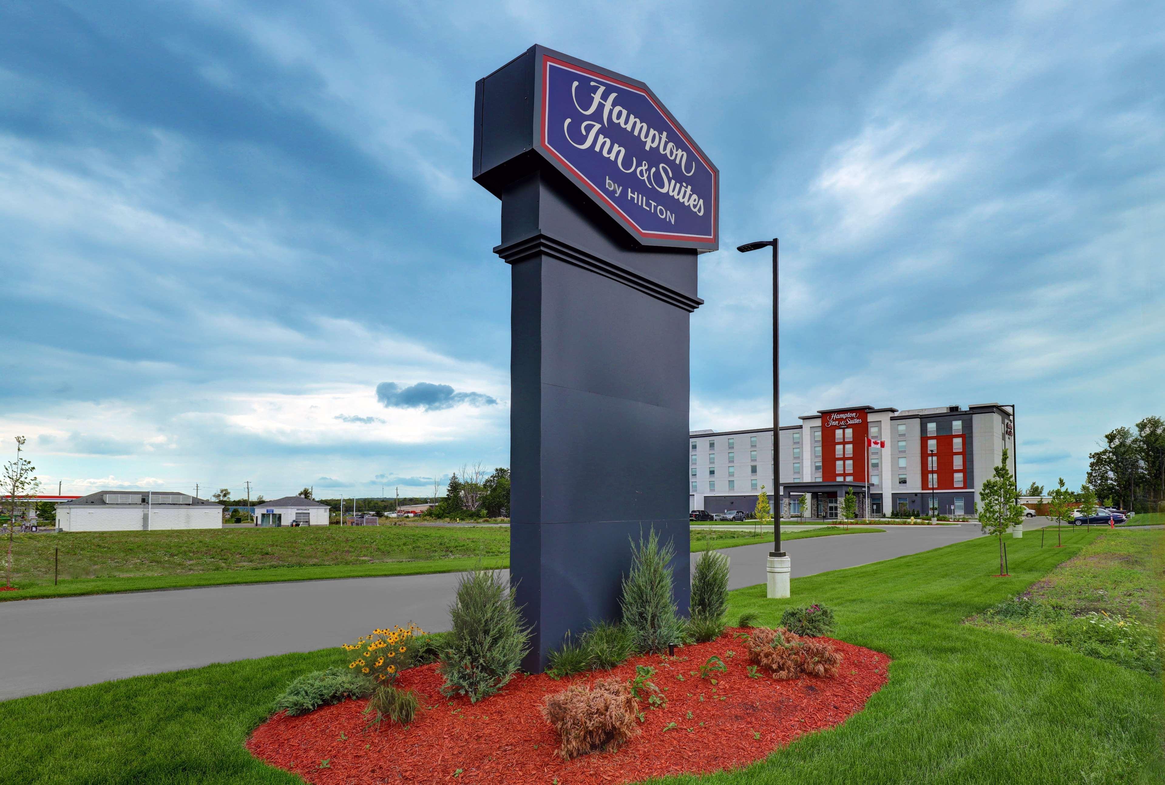 Hampton Inn & Suites Бельвиль Экстерьер фото