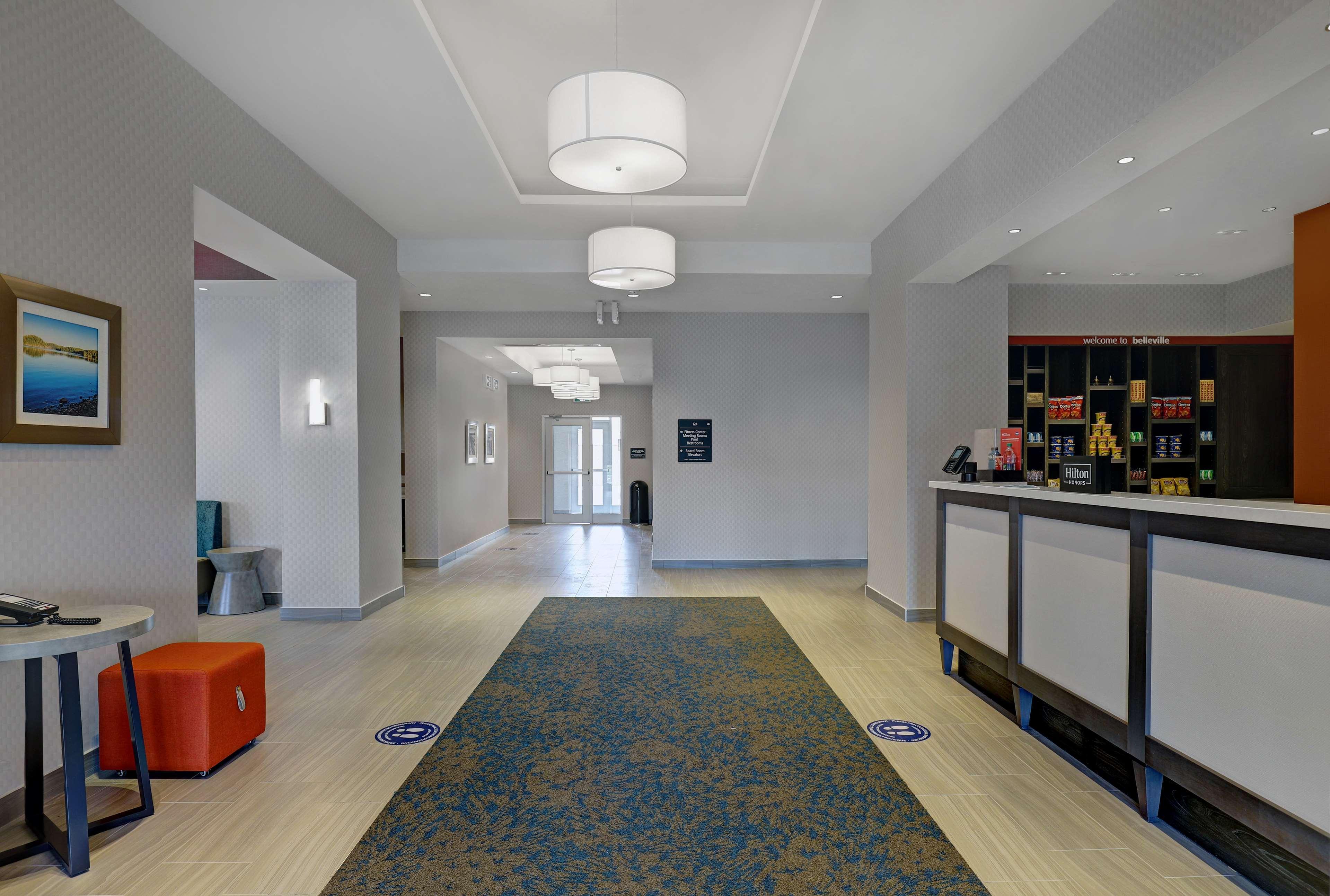 Hampton Inn & Suites Бельвиль Экстерьер фото