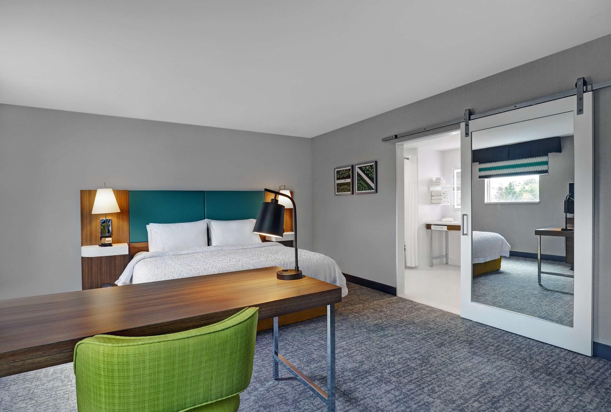 Hampton Inn & Suites Бельвиль Экстерьер фото