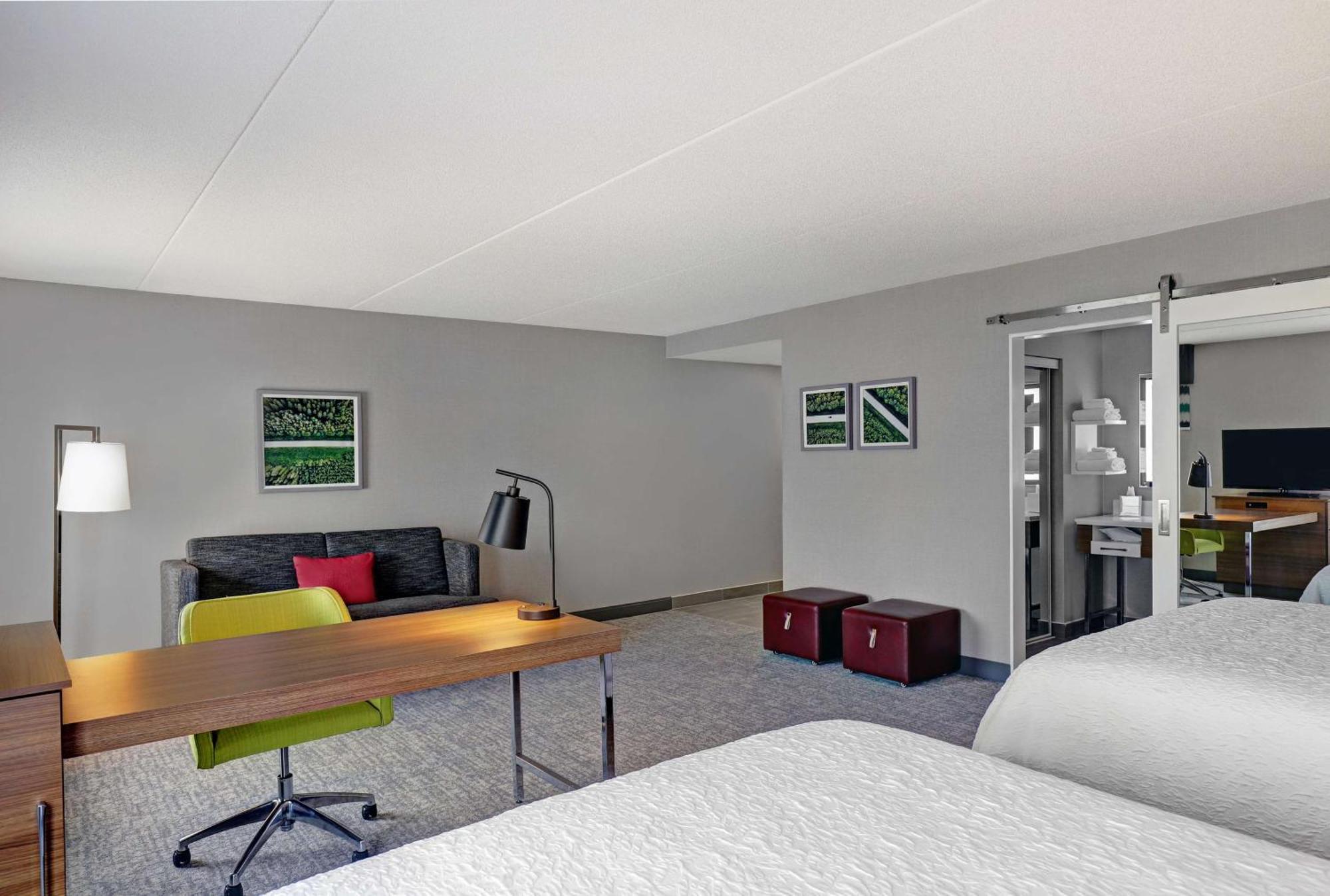 Hampton Inn & Suites Бельвиль Экстерьер фото