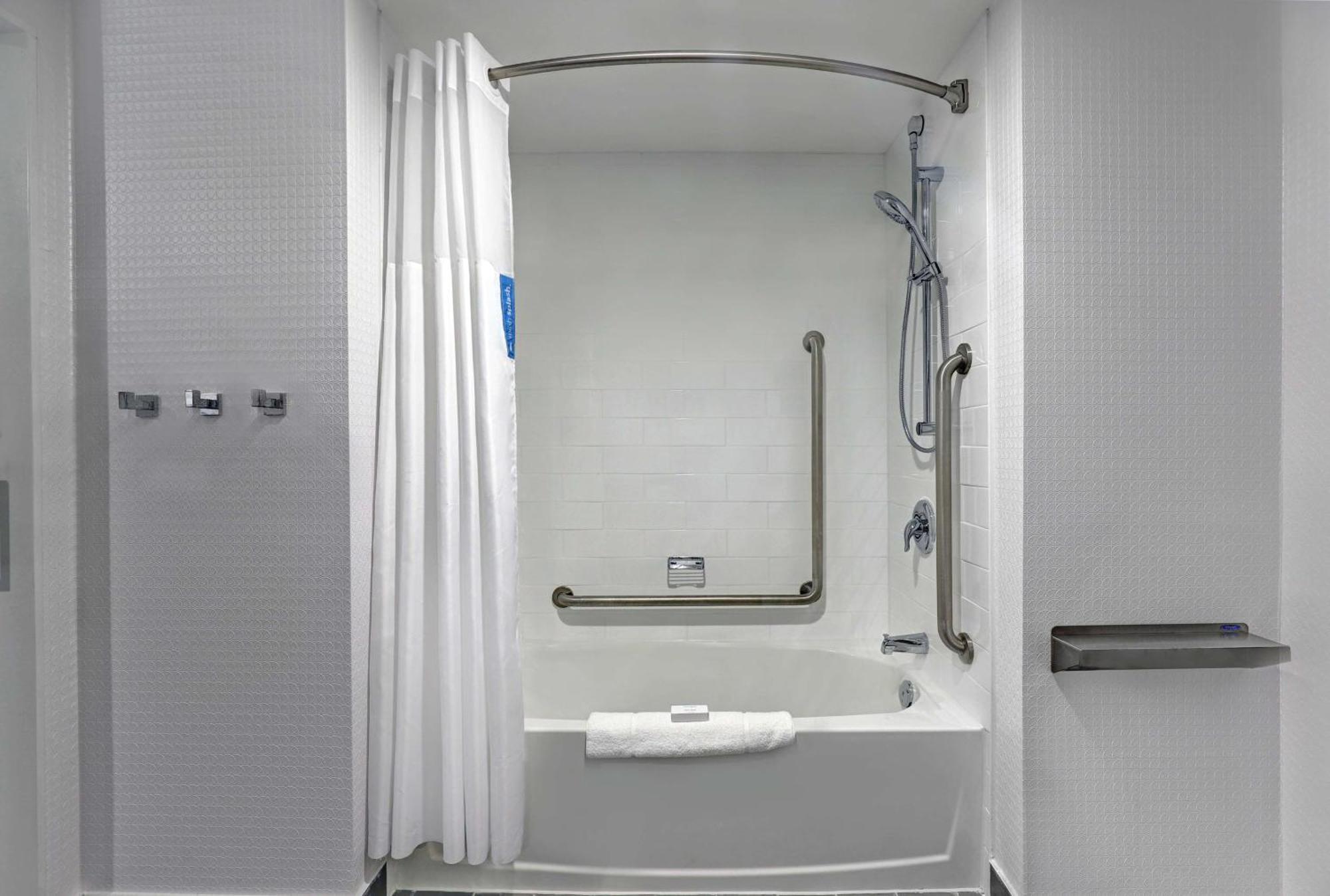 Hampton Inn & Suites Бельвиль Экстерьер фото